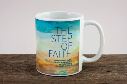 The-Step-of-Faith_Ain-Vares-Art_Mug_2